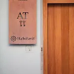 Habitavit En *