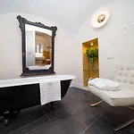 Habitavit En Caceres