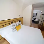 Habitavit En Caceres