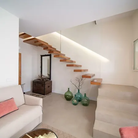 Habitavit En * Caceres