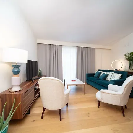 Habitavit En * Caces