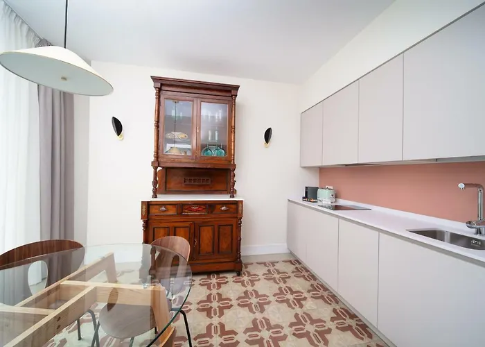 Habitavit En * Касерес