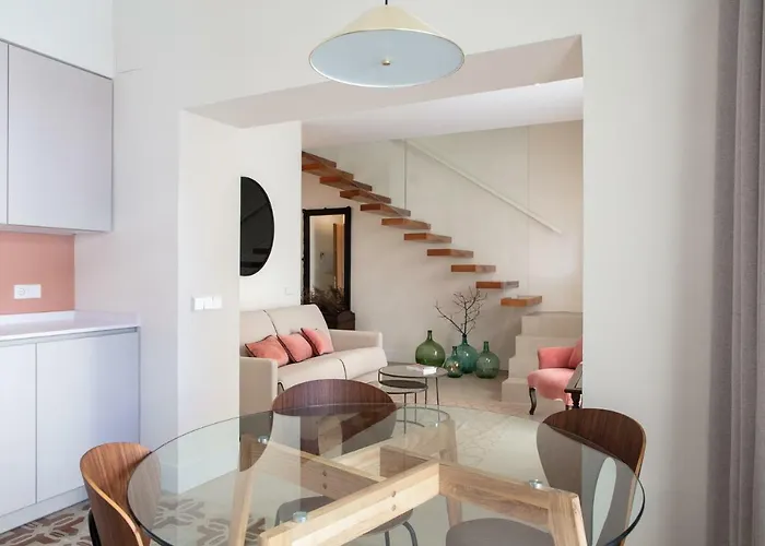 Habitavit En * Касерес