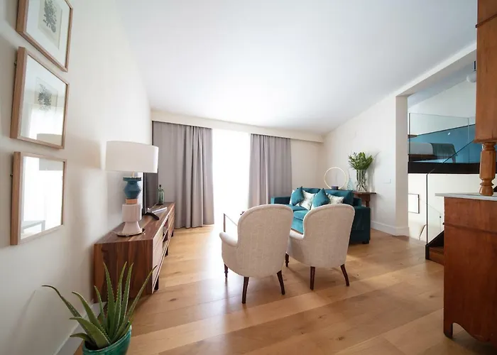 Habitavit En * Касерес