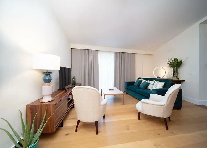 Habitavit En * Касерес